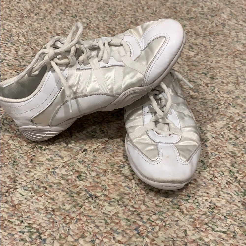 infiniti cheer shoes